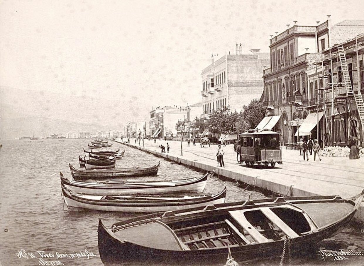 10. Vue du quai prise du Sud. Smyrne. 1890.