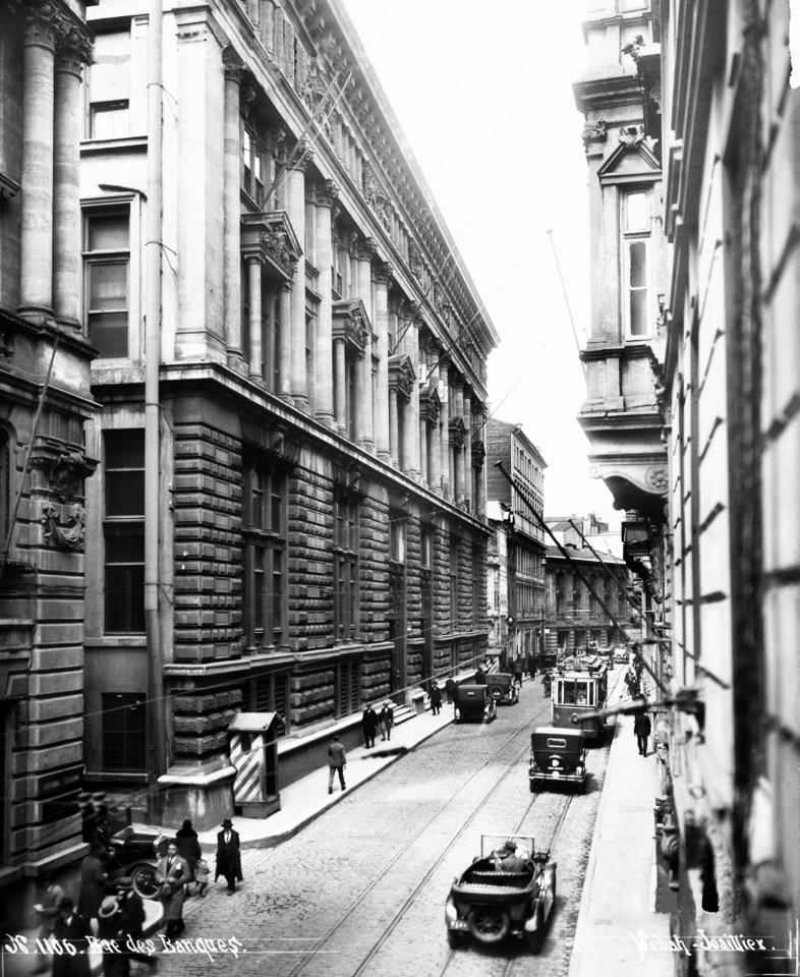 1106. Rue des Banques. 1900s.