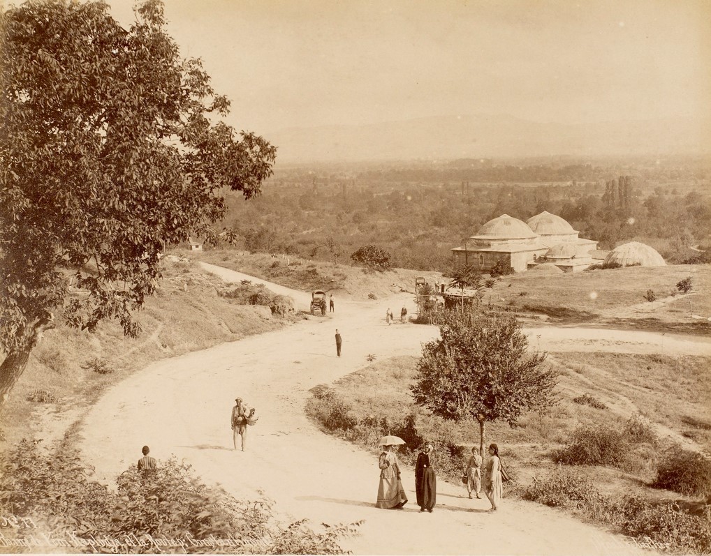 17. Bains de Yeni Kapludja et la route pour Constantinople. 1890s.