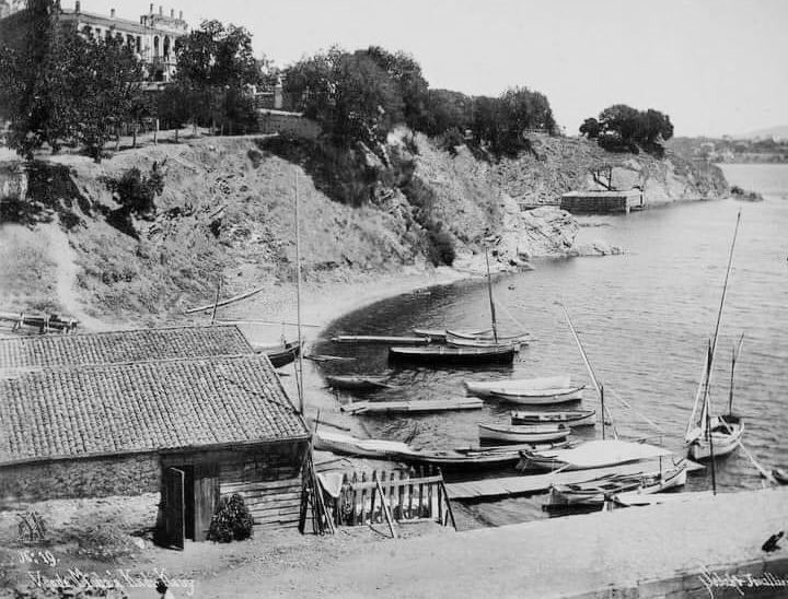 19. Vue de Moda à Kadi Keuy. 1890s.