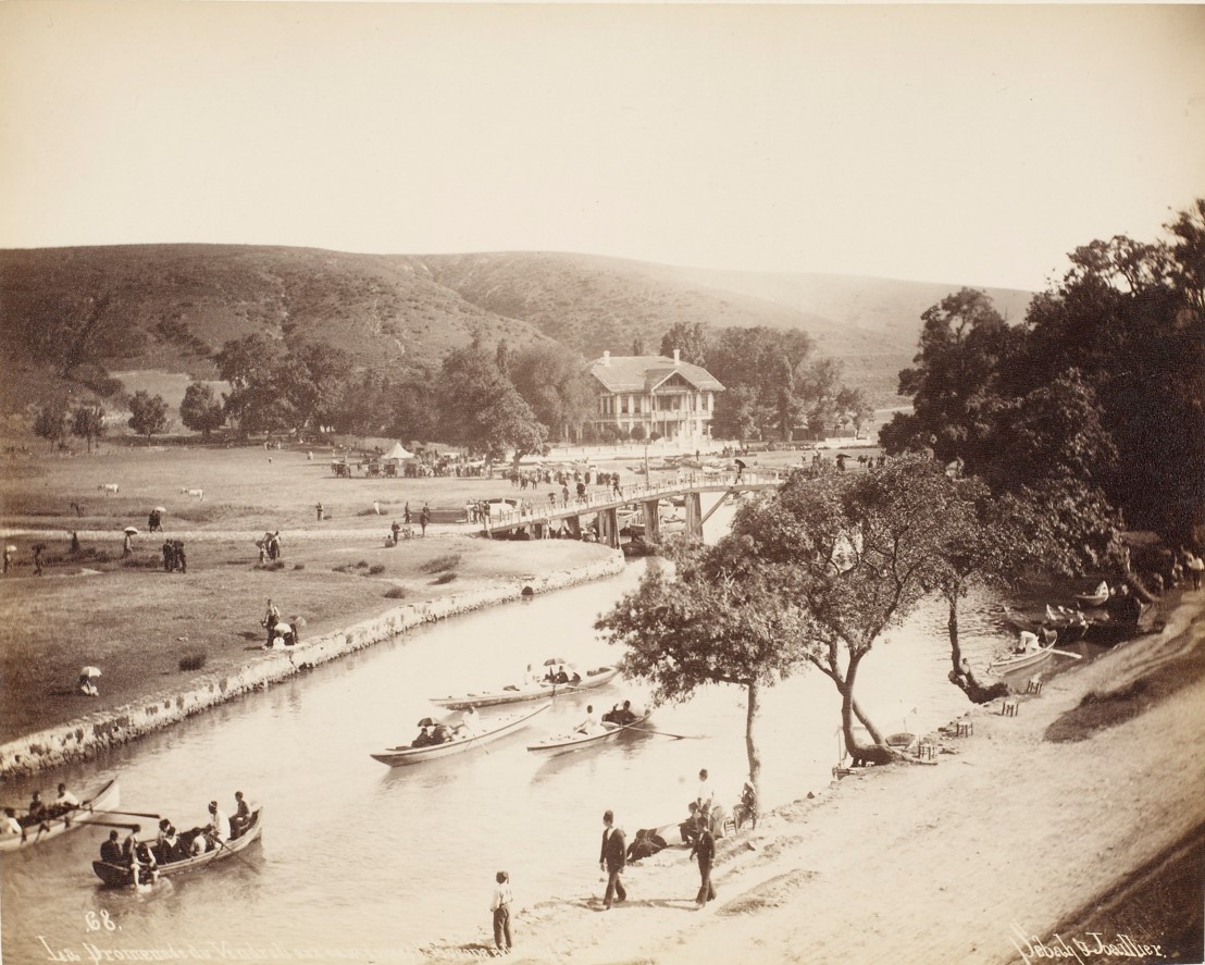 68. La promenade de vendredi aux Eaux douces d'Europe 1890s.